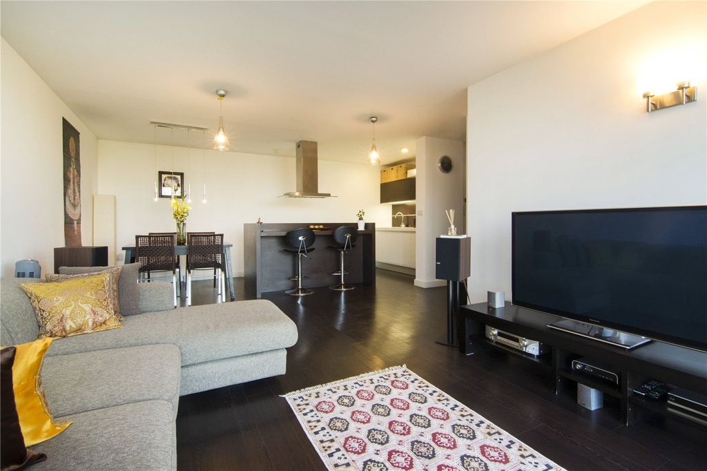 Property photo 2 of 7 Living Area/Kitchen
