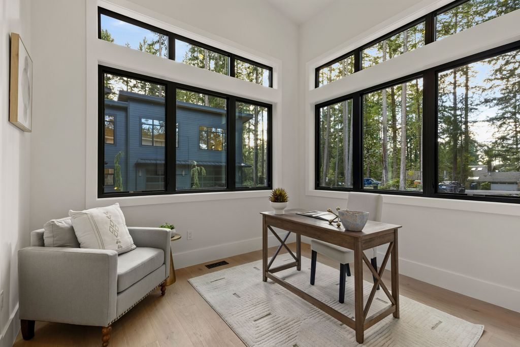 Property photo 3 of 34