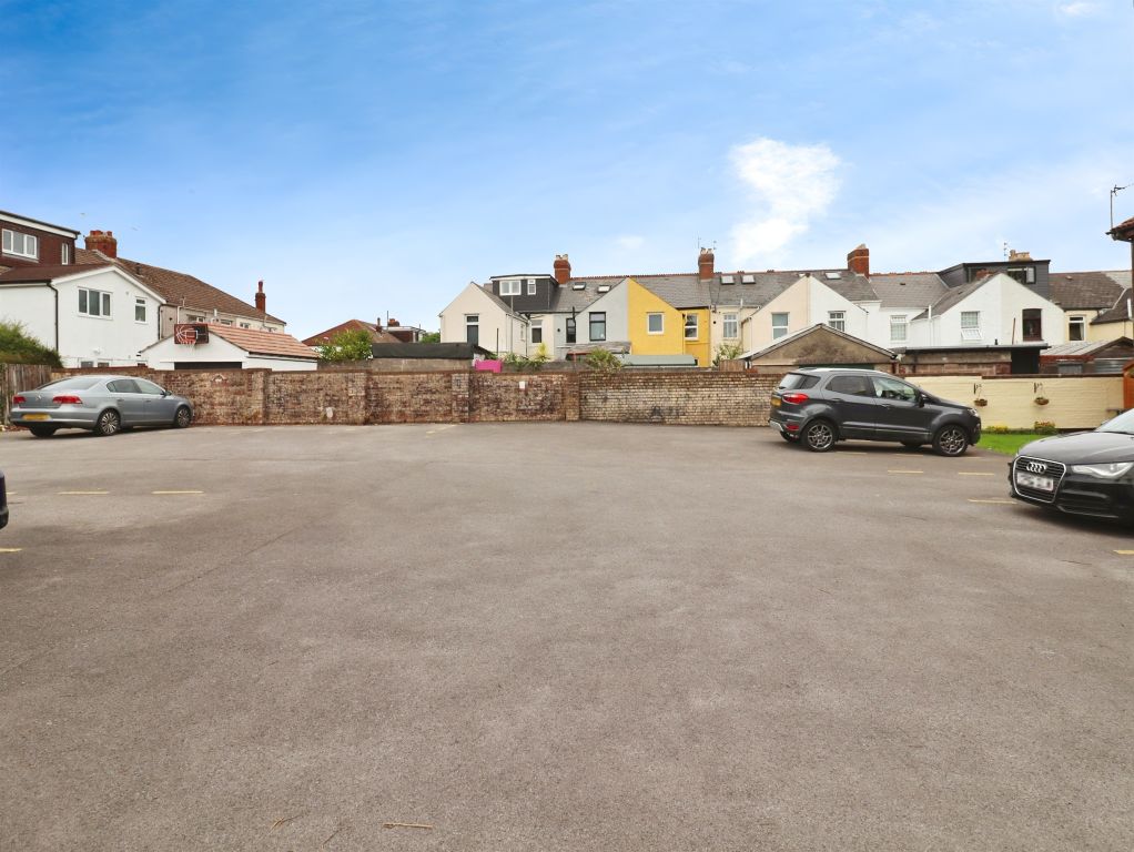 Property photo 2 of 13