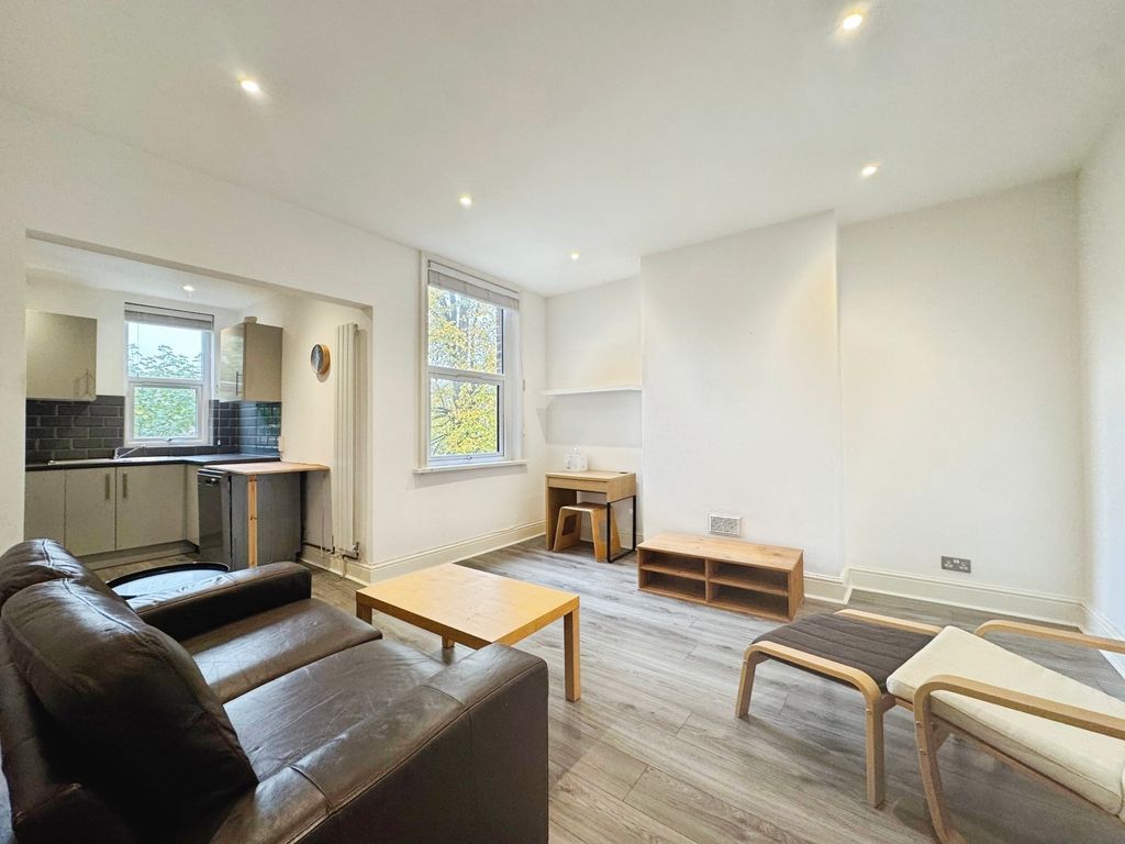 Property photo 2 of 9 Picture No. 06