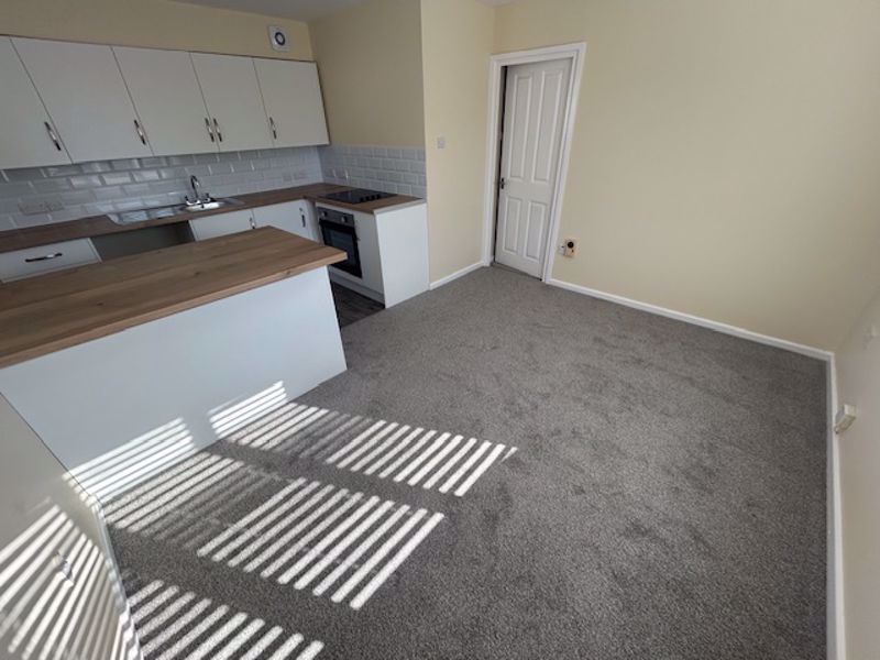 Property photo 3 of 7 Photo 4