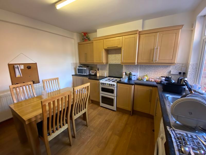 Property photo 3 of 10 Photo 47