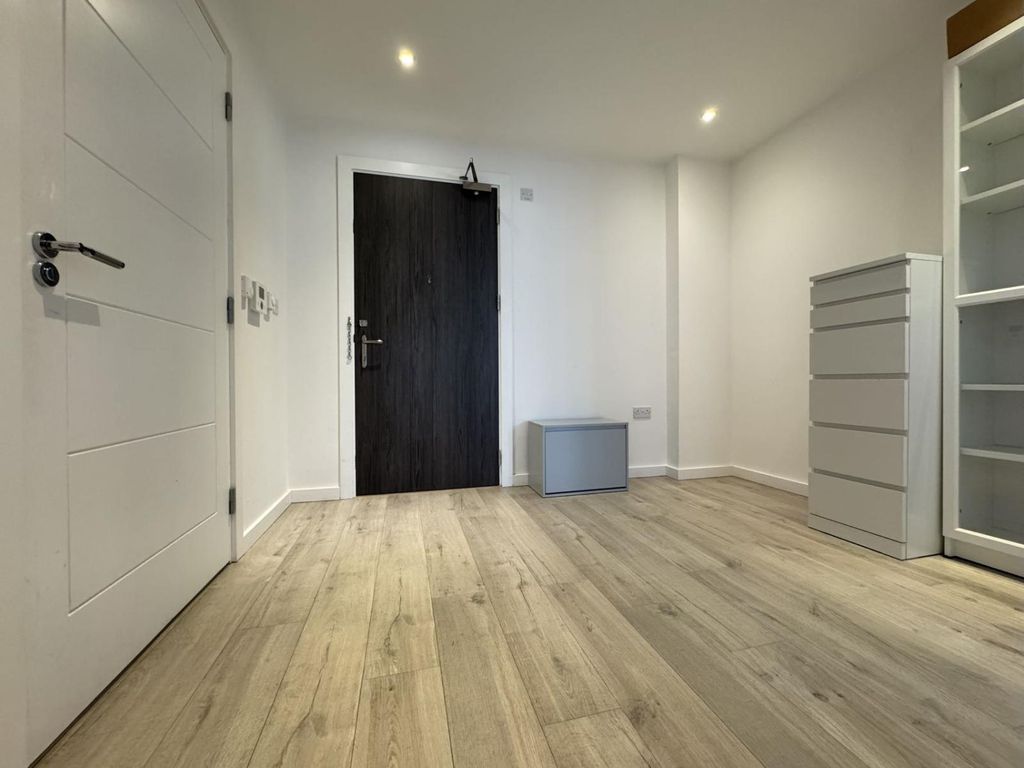 Property photo 3 of 9 3