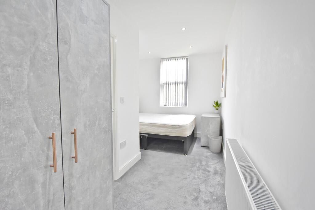 Property photo 1 of 3