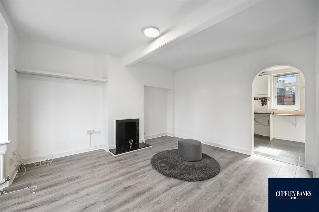 Property photo 2 of 11 Picture No. 02