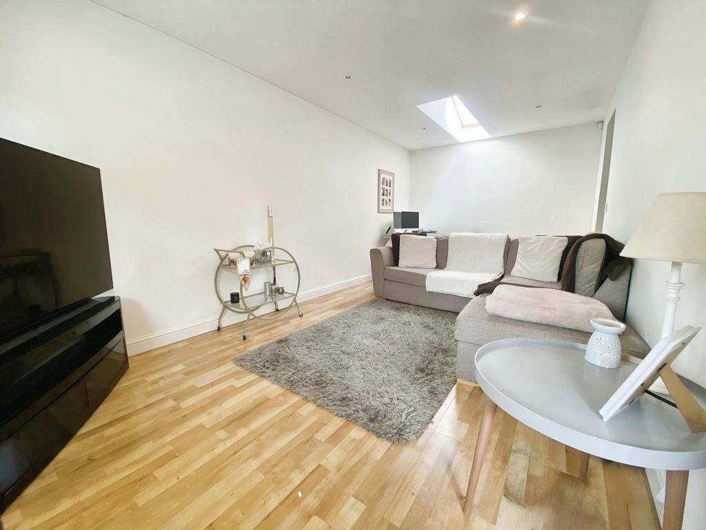 Property photo 2 of 9 Picture No. 09