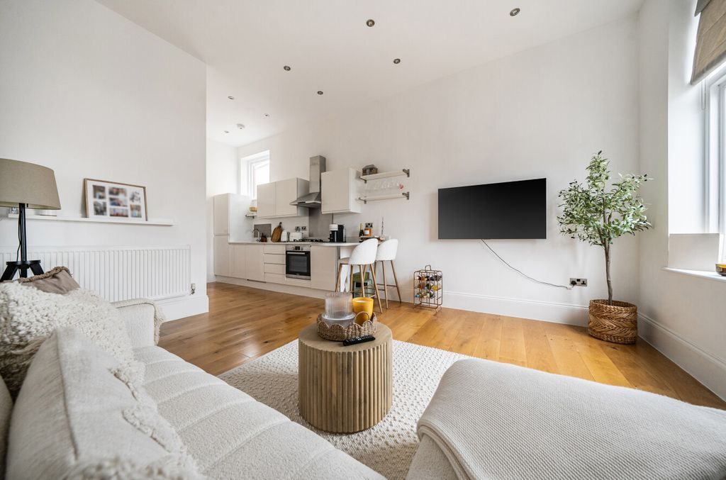 Property photo 1 of 14 1421634-17-69Aabd...