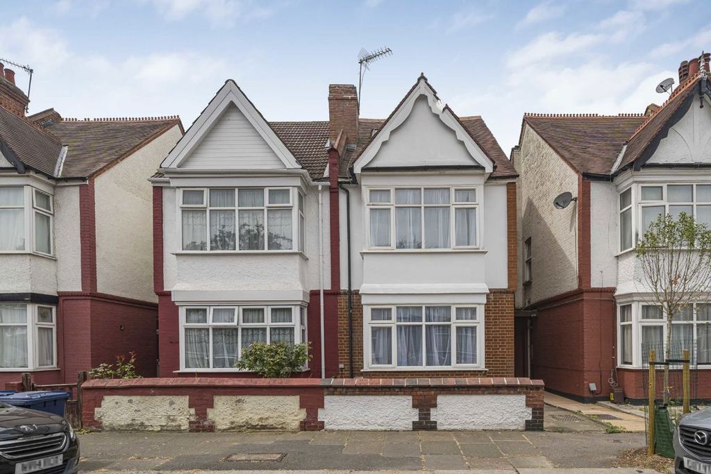 Property photo 1 of 11