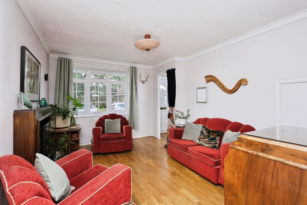 Property photo 2 of 17