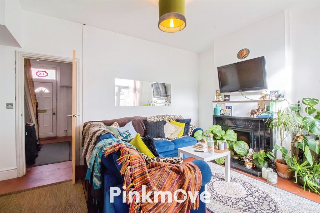Property photo 2 of 16