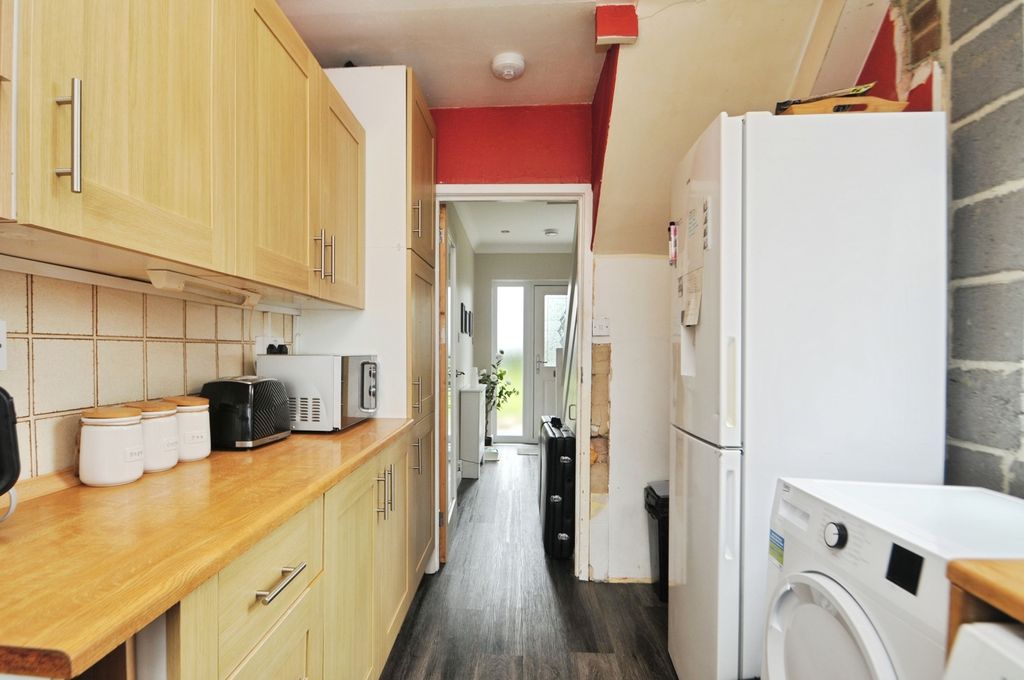 Property photo 3 of 17 Photo