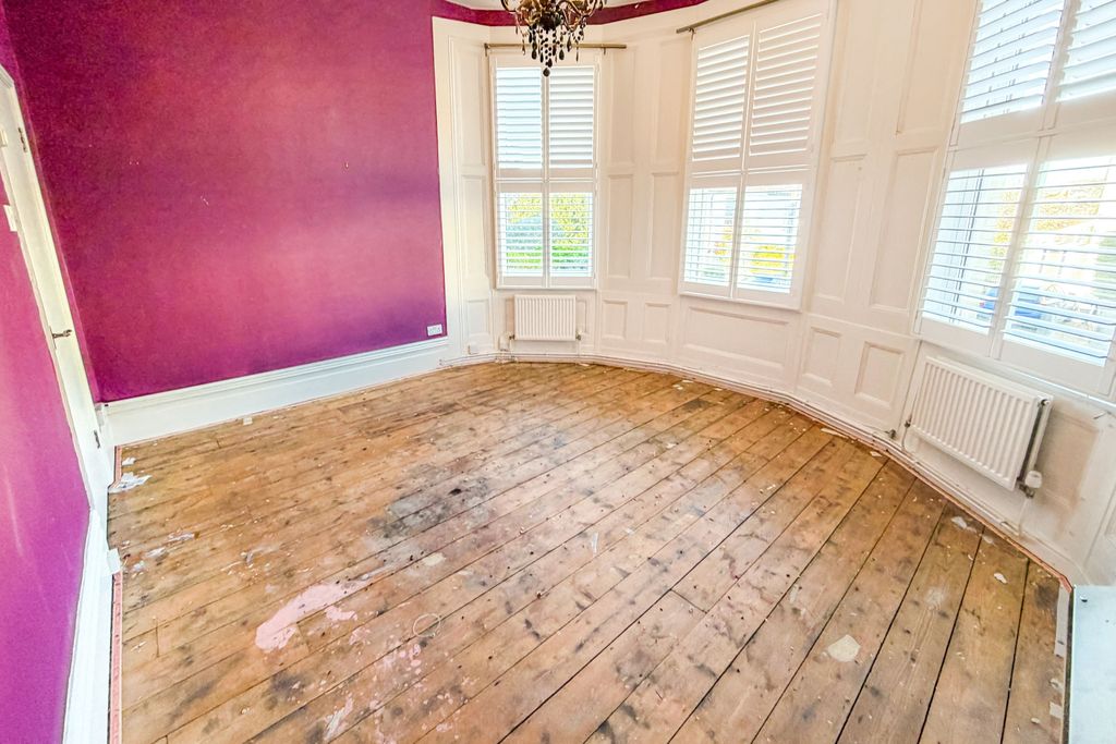 Property photo 3 of 15 Flat 1, 18 Belmont Road, St Andrews, Bristol, Bs6 5As