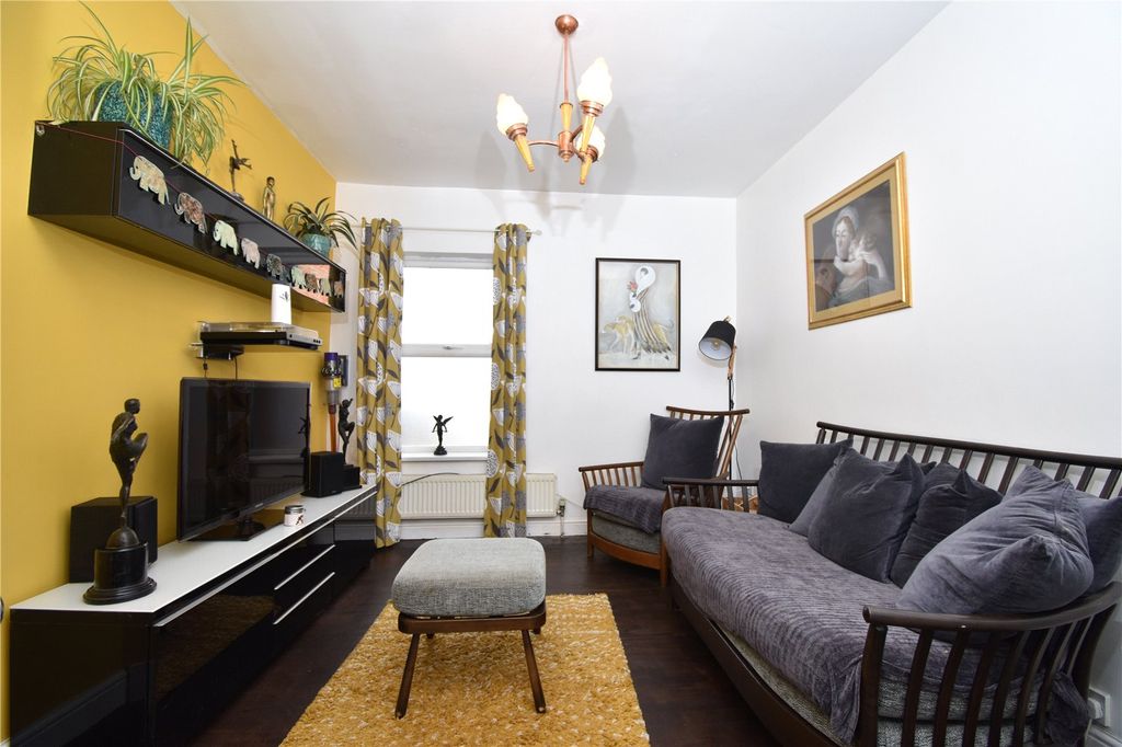 Property photo 3 of 23 Picture 3