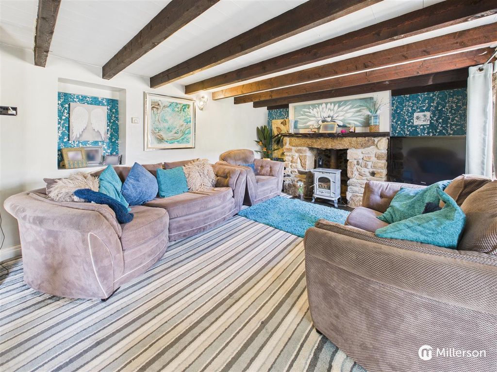 Property photo 2 of 27 Cam05092G0-Pr0109-Still021.Jpg