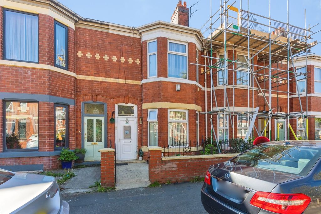 Property photo 1 of 24 Pbox-Img.Jpg