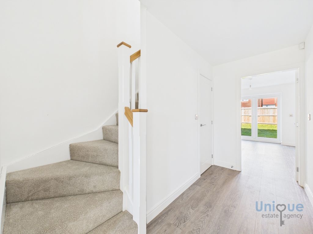 Property photo 2 of 34