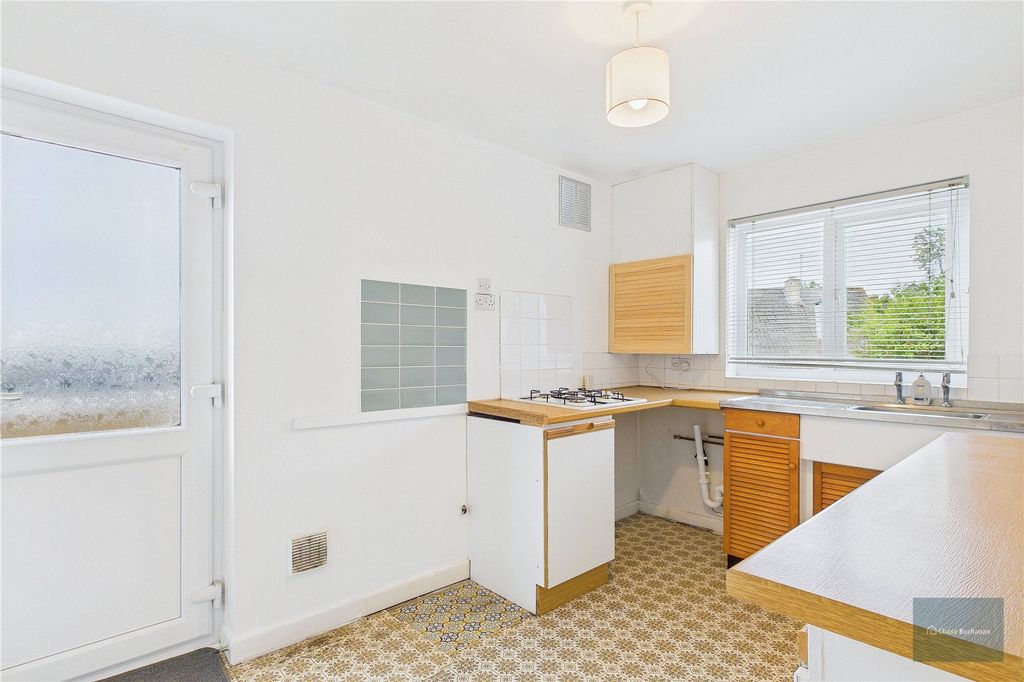 Property photo 3 of 28 Picture No. 05