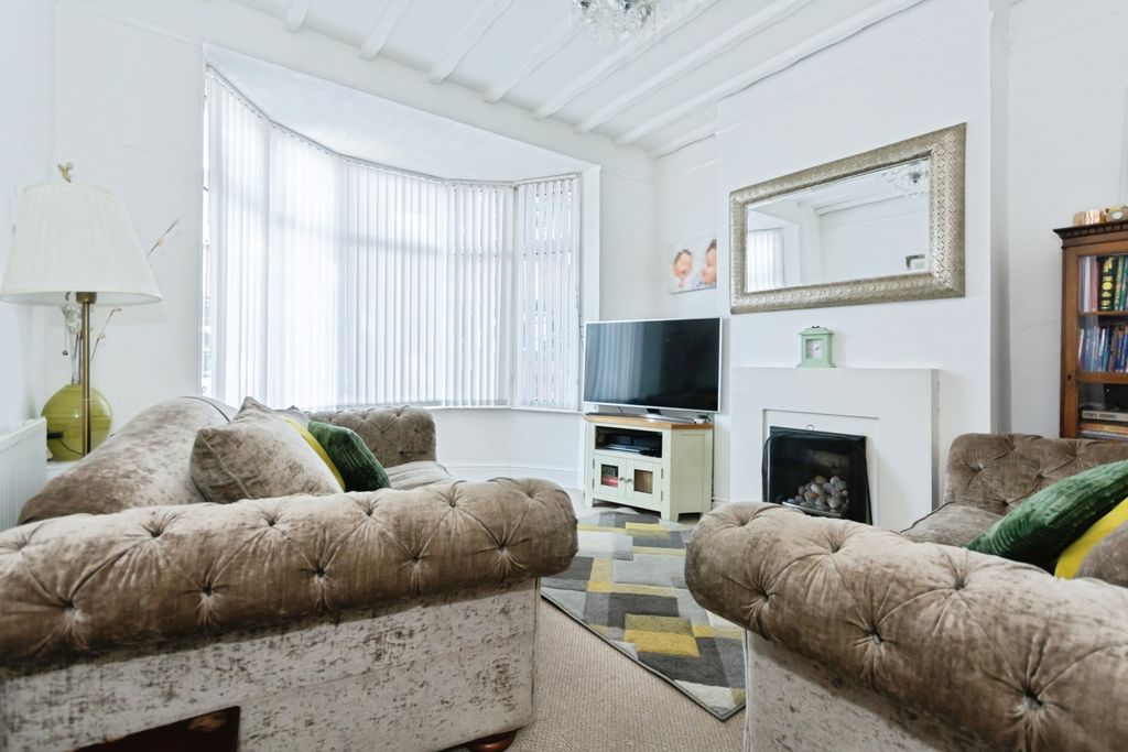 Property photo 2 of 15 Photo