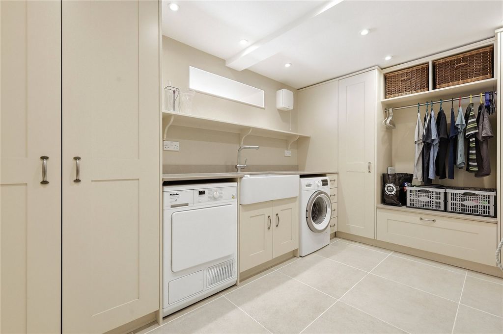 Property photo 3 of 22 Picture No. 04