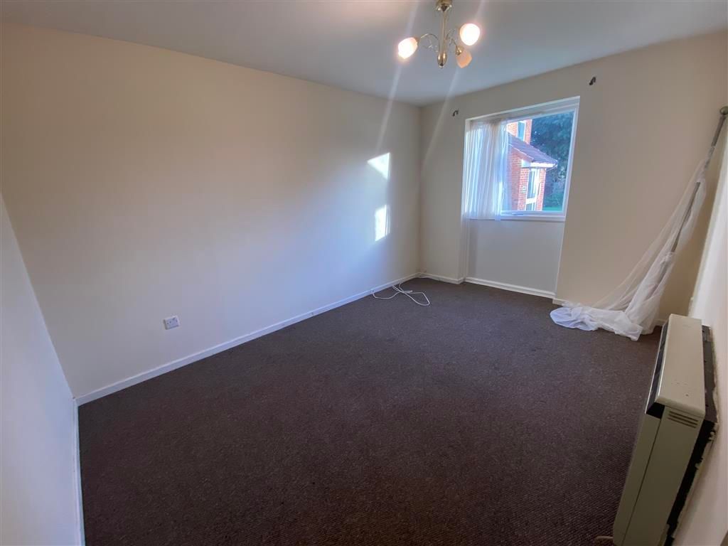 Property photo 3 of 6 Bedroom 3