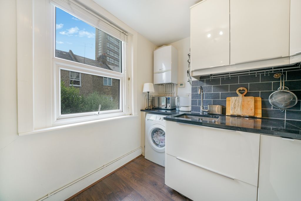 Property photo 3 of 8