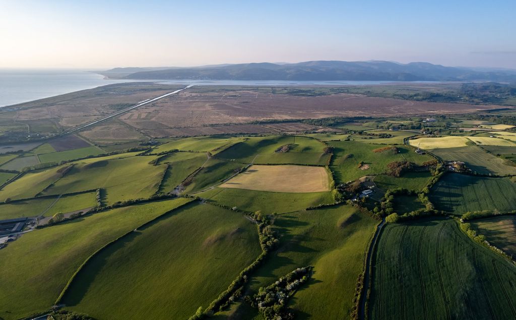 Property photo 3 of 45