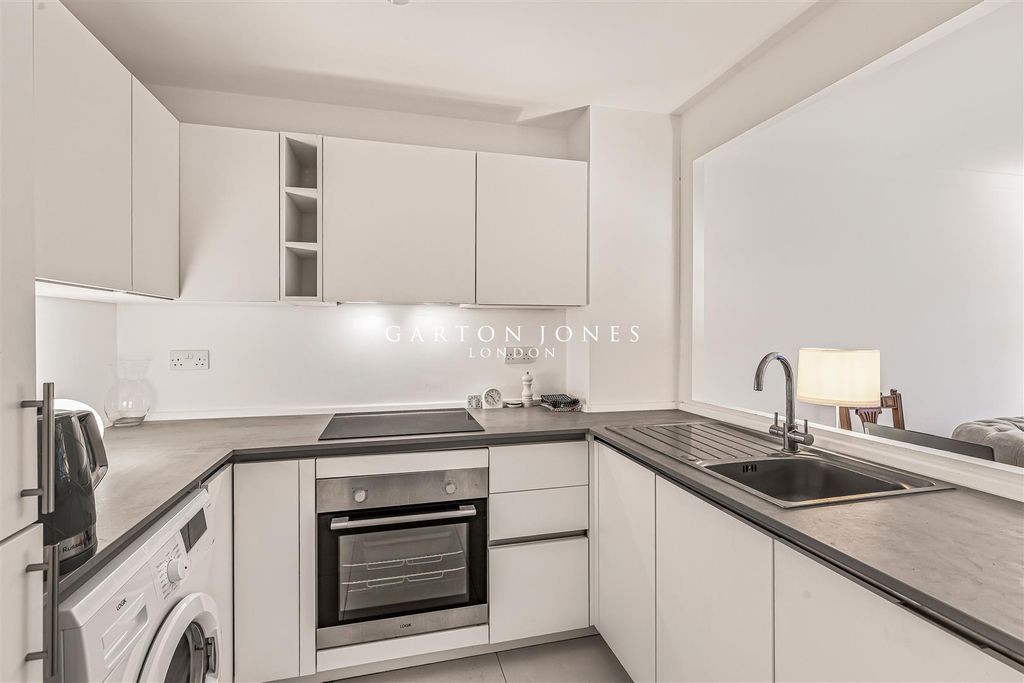 Property photo 2 of 11 Kitchen.Jpg