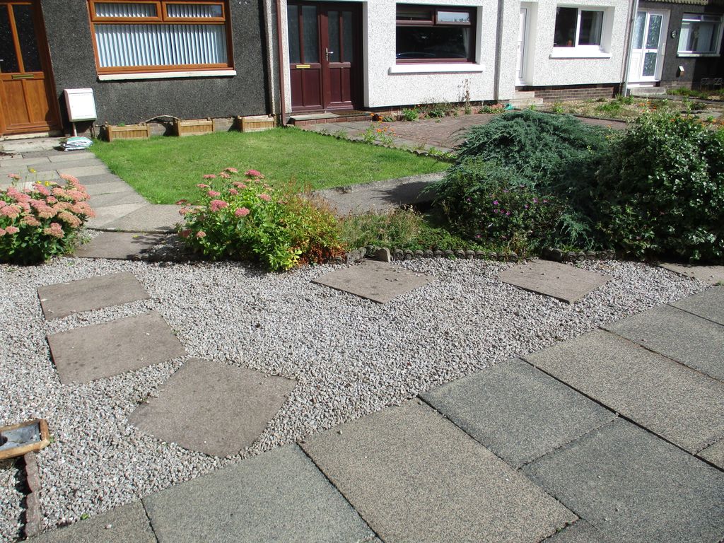 Property photo 2 of 25