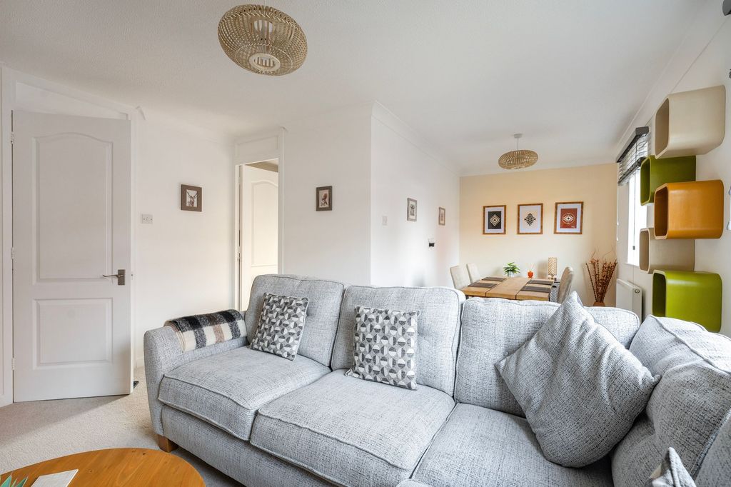 Property photo 2 of 19