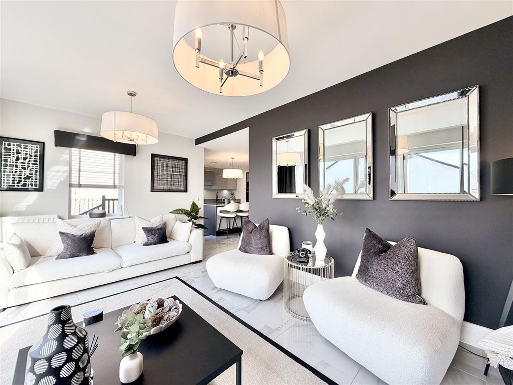 Additional image 2 of 4 bed detached house for saleCorpach Place, Hamilton ML3