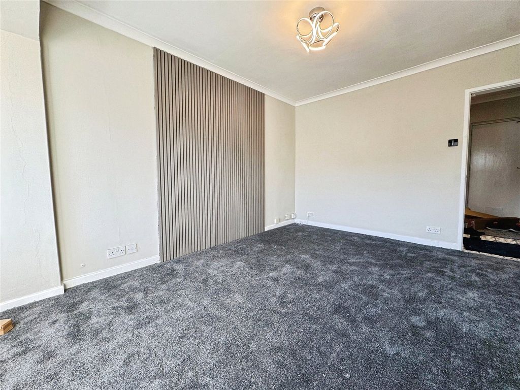 Property photo 3 of 15 Picture No. 11