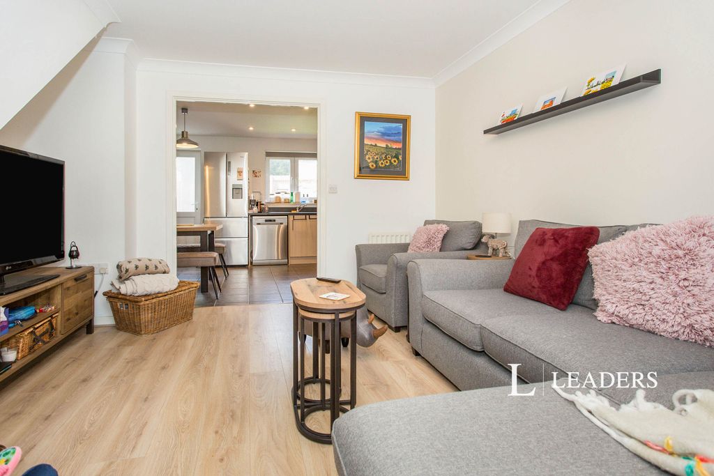 Property photo 2 of 11 110