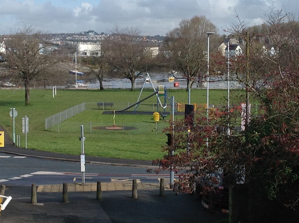 Property photo 2 of 15 Park Opposite