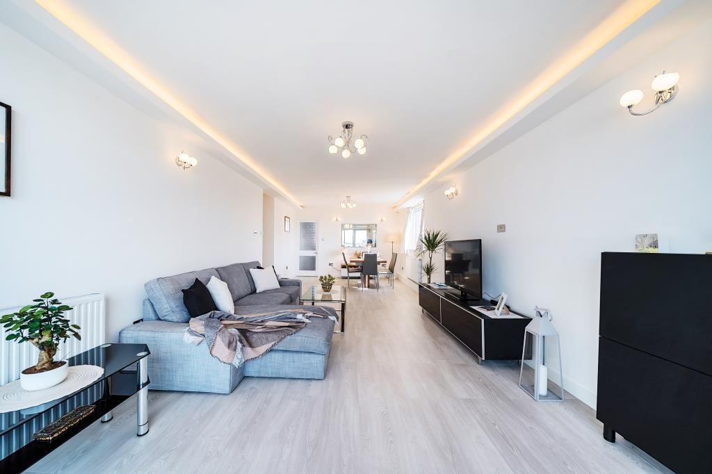 Property photo 2 of 12 Reception