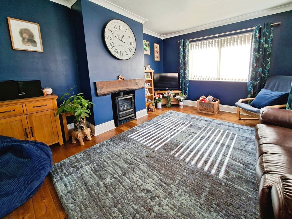 Property photo 3 of 17 Pbox-Img.Jpg