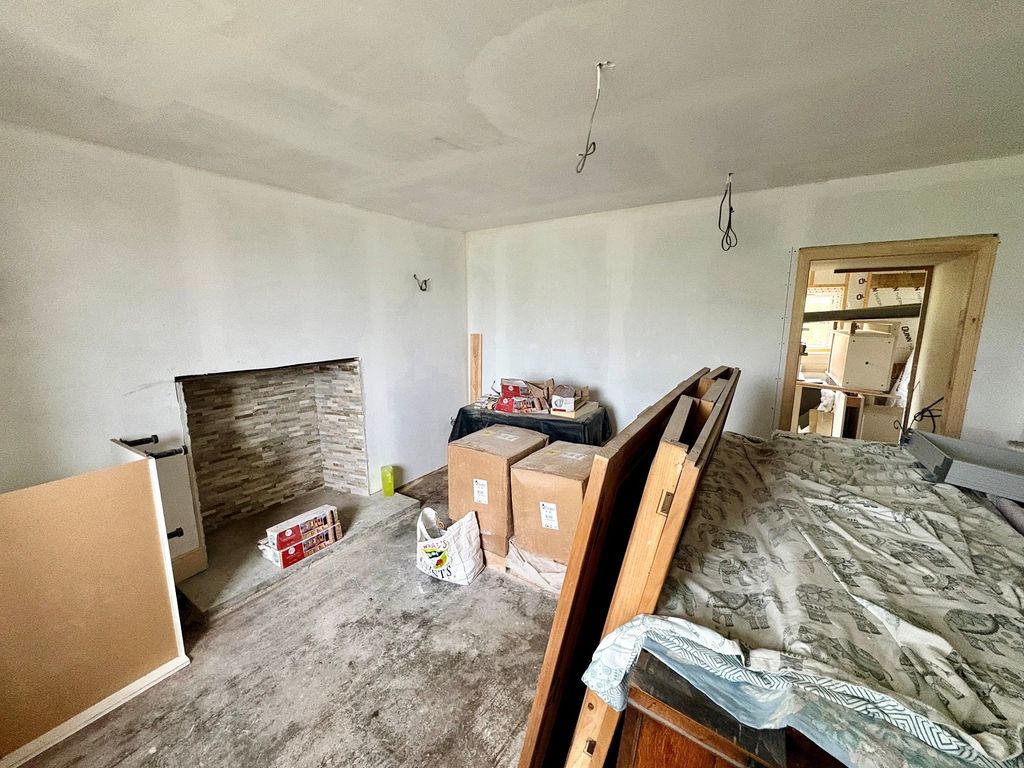 Property photo 3 of 11 Not Specified
