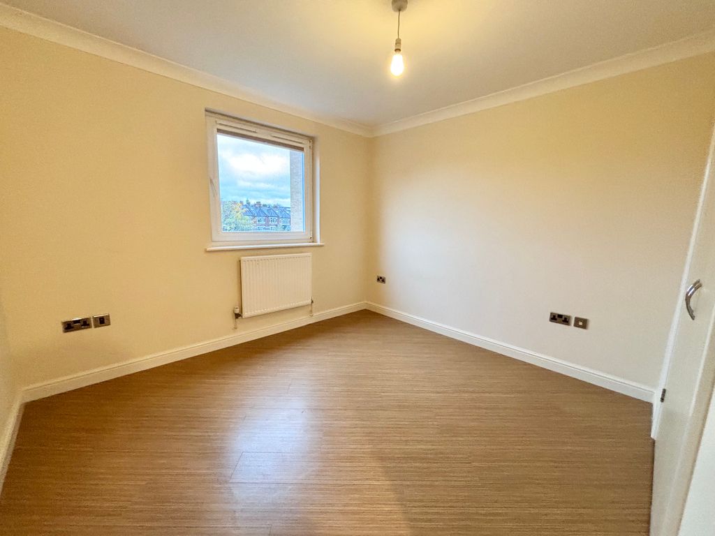 Property photo 3 of 10 3