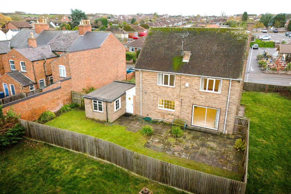 Property photo 2 of 41 Garden