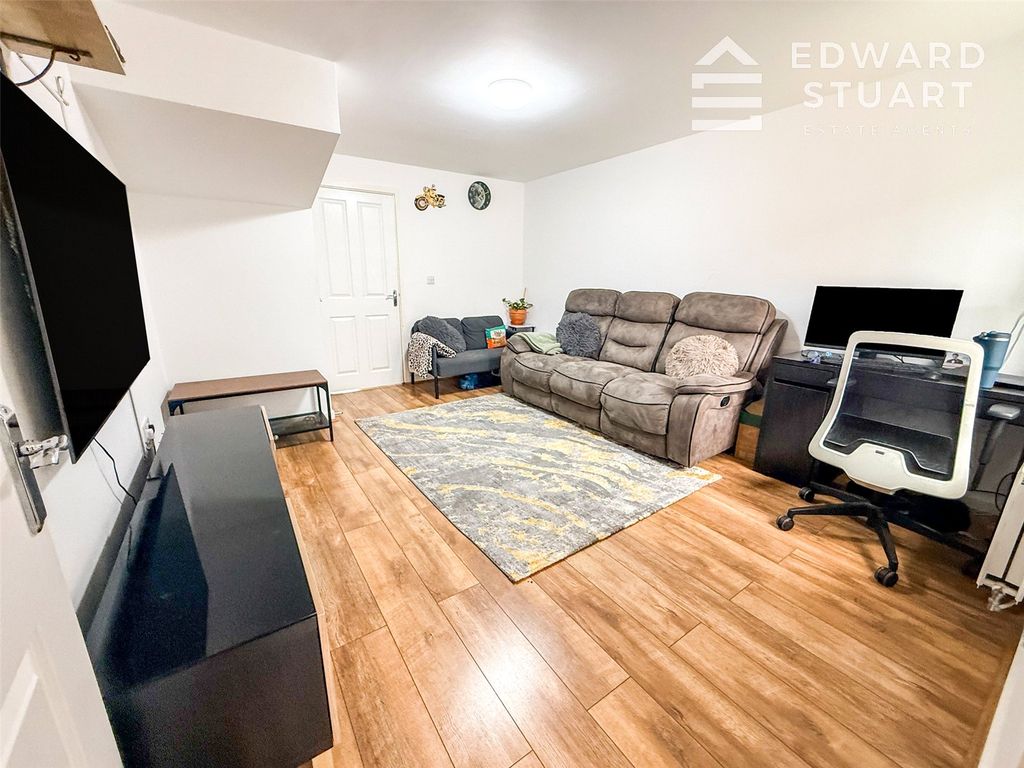 Property photo 2 of 11 Picture No. 06