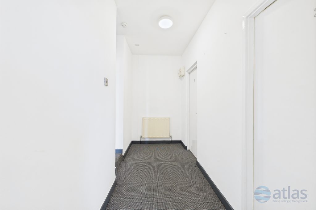 Property photo 2 of 13 Hallway