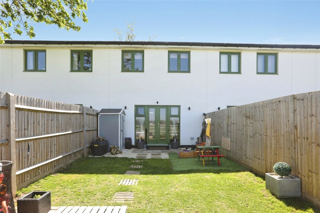 Property photo 3 of 16 Picture No. 14