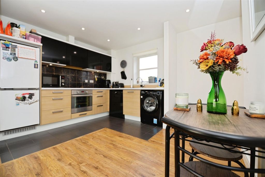 Property photo 2 of 15 Kitchen.Jpg
