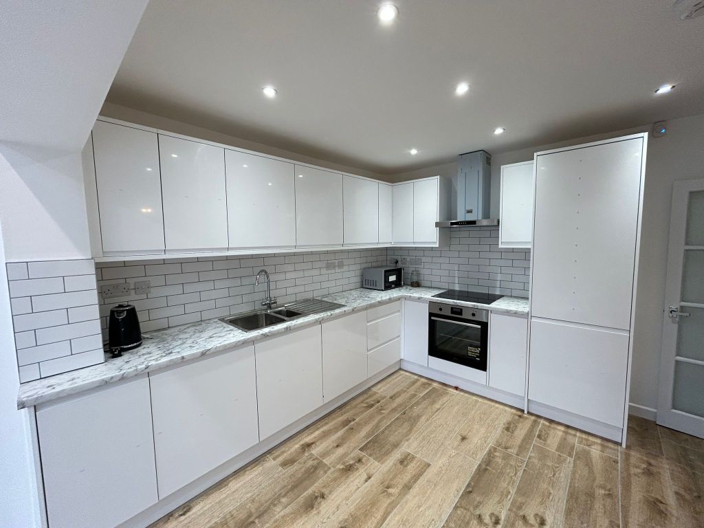 Property photo 3 of 14 Image