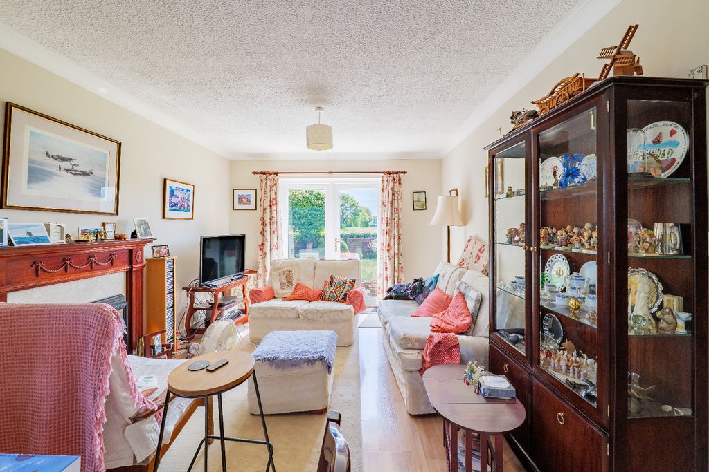Property photo 3 of 14 5217325