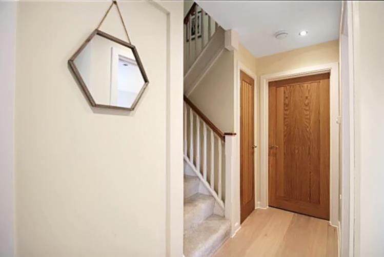 Property photo 2 of 8 Hallway.Jpg