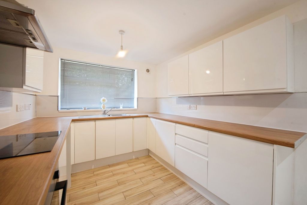 Property photo 2 of 15 Pbox-Img.Jpg