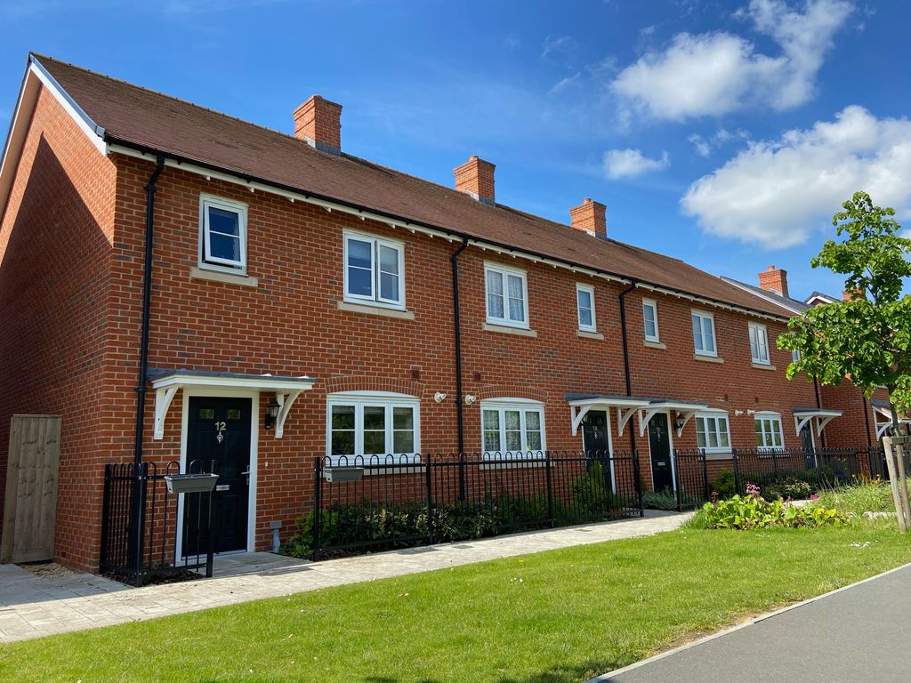 Property photo 1 of 7 Houghton Avenue