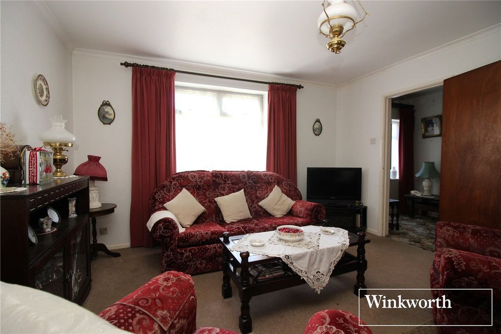 Property photo 3 of 16 Picture No. 12