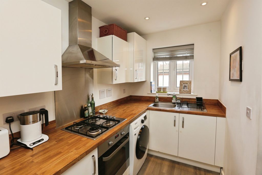 Property photo 3 of 14