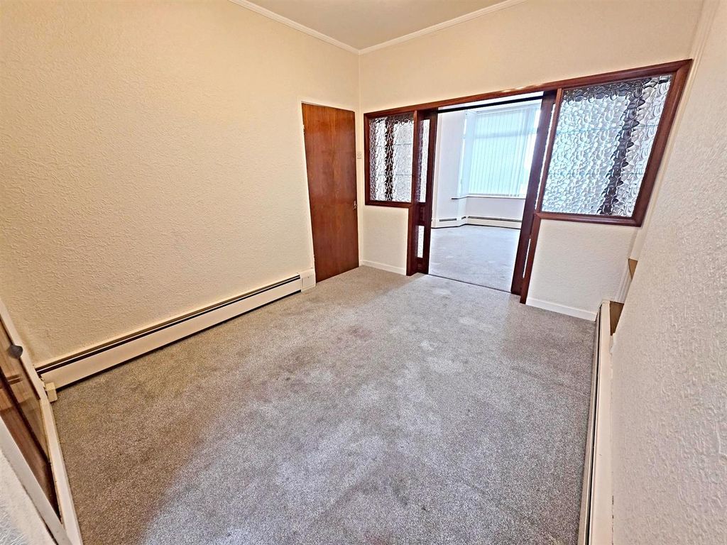 Property photo 3 of 19 Living Room